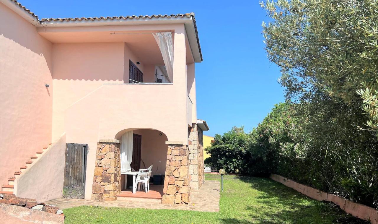 Iss Travel, Le Carrube Two Bedrooms Apartments With Air Conditioning San Teodoro  Εξωτερικό φωτογραφία
